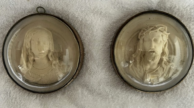 Paire de Médaillons de Dévotion — Christ & Vierge Marie, Napoléon III